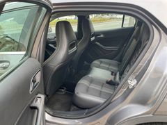 Fahrzeugabbildung Mercedes-Benz GLA 250 Urban-/Progressive-Paket Navi Garantie!