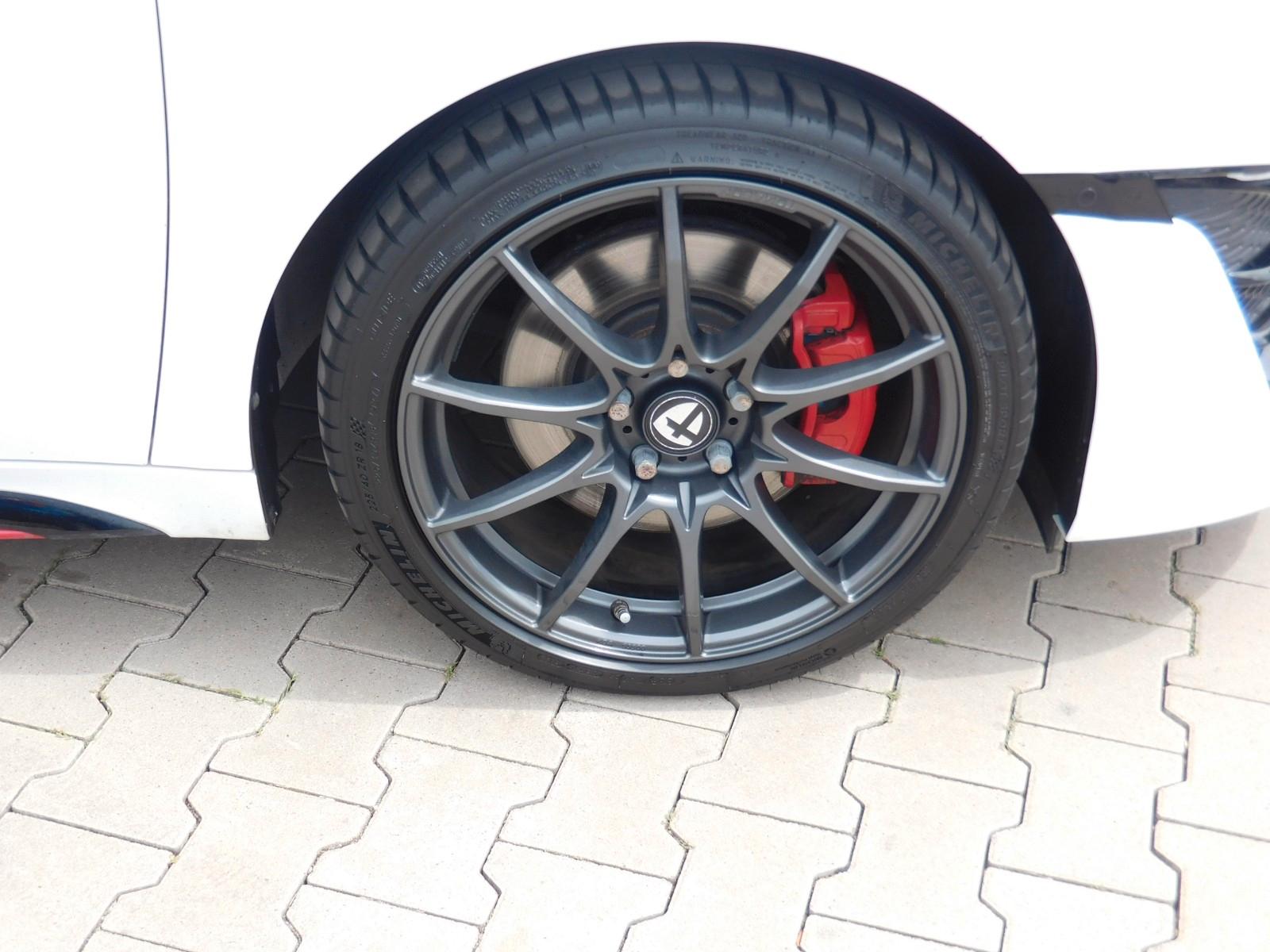 Kia ProCeed 1.6T-GDI DCT7 GT*LED*NAV*KAM*ACC