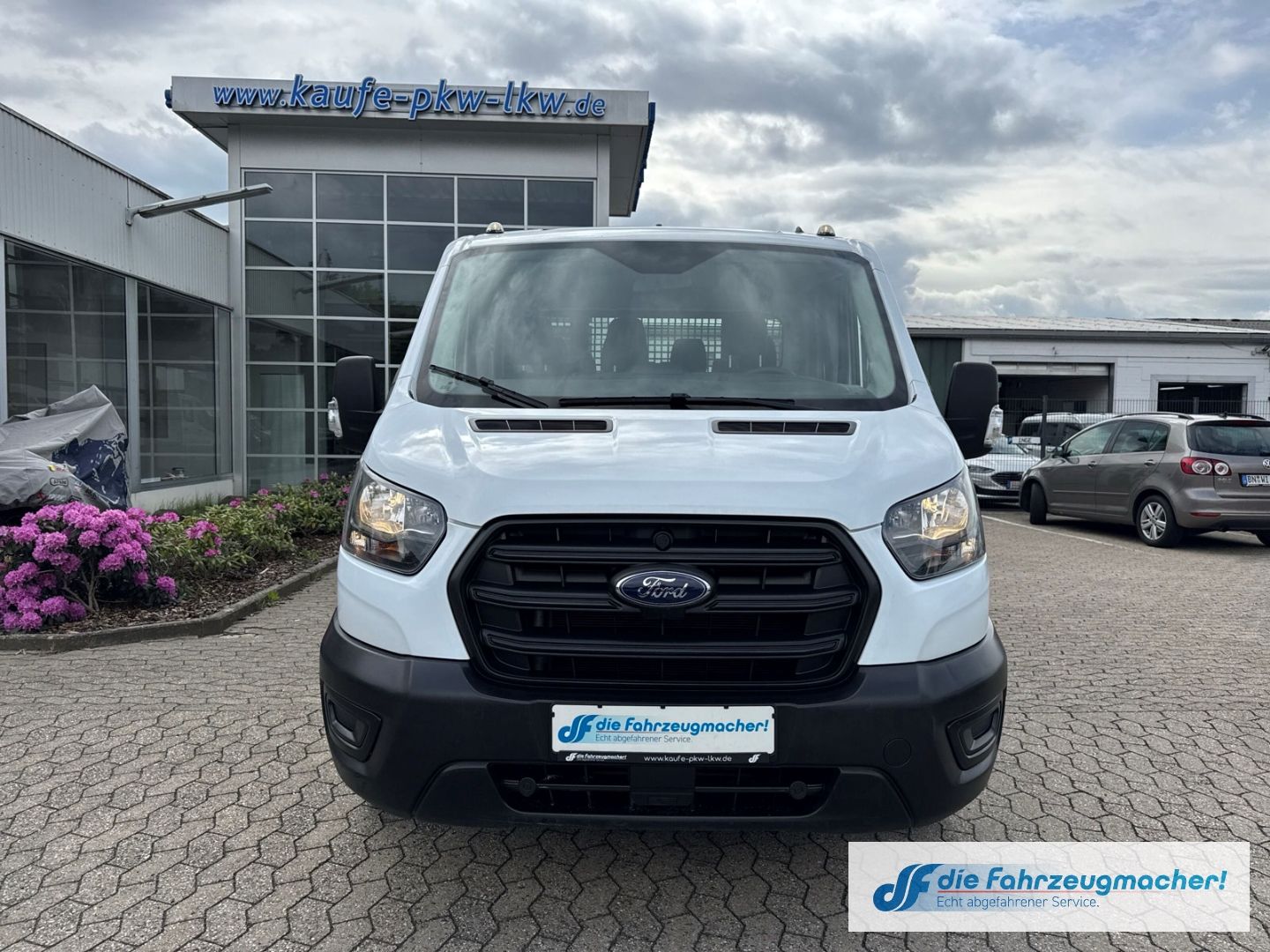 Fahrzeugabbildung Ford Transit Pritsche 310 L2 Doppelkabine AHK DAB Tel