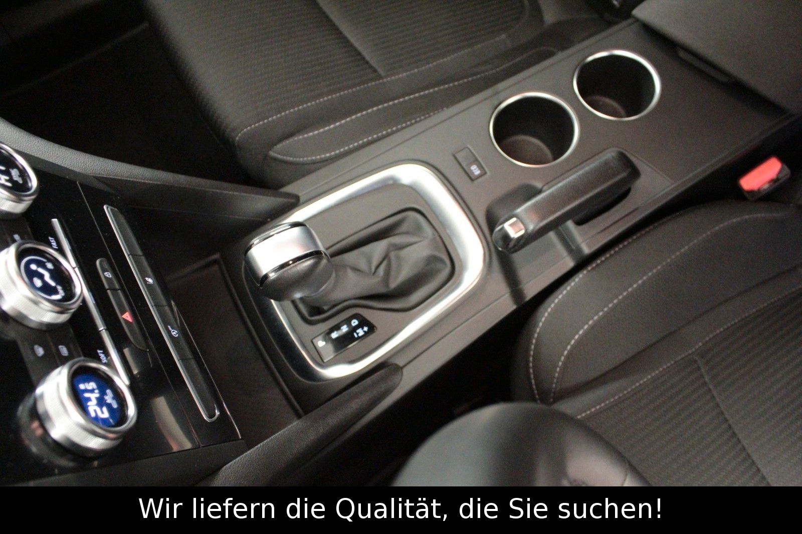 Fahrzeugabbildung Renault Megane TCe 140 EDC Zen Grdt.*R-Link*Sitzhzg*