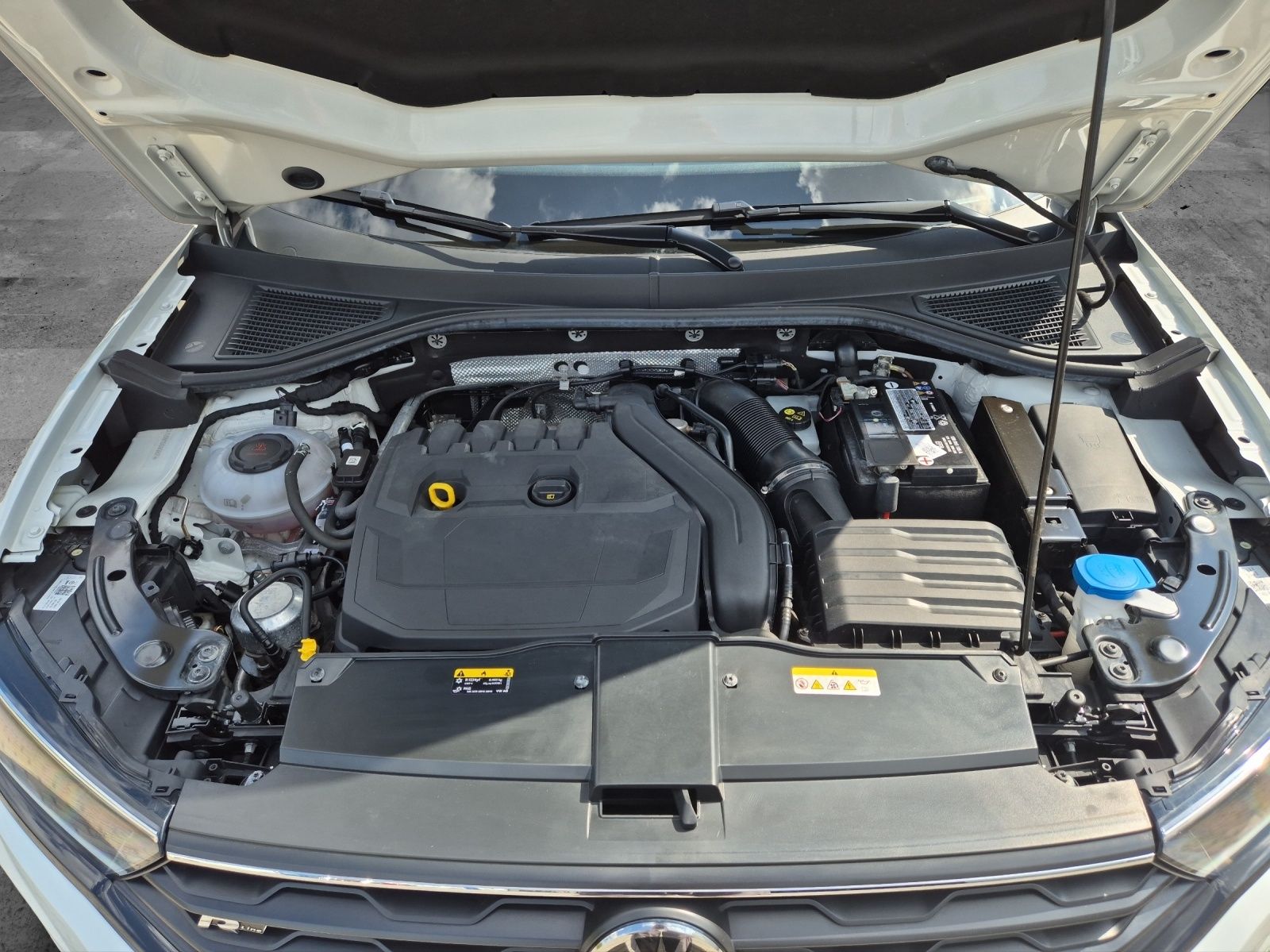 Fahrzeugabbildung Volkswagen T-Roc Cabriolet TSI R-Line LED Navi AID ACC PDC