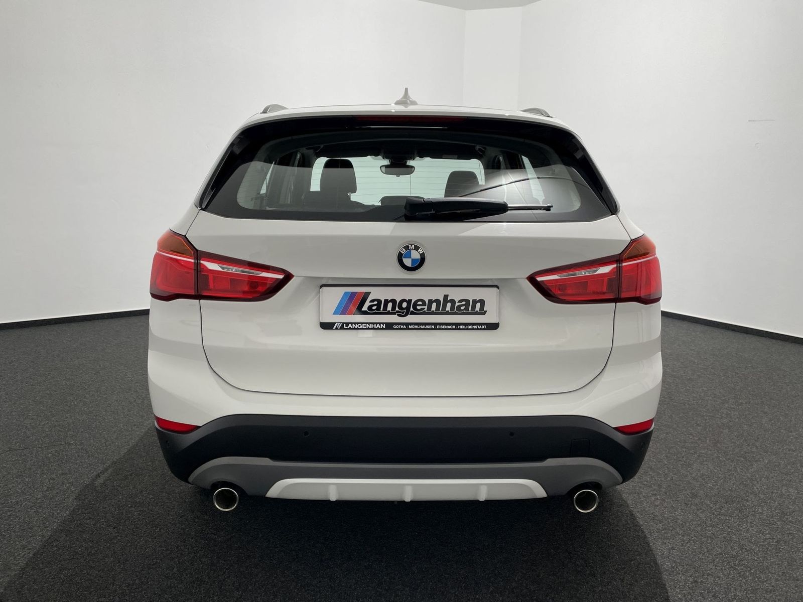 BMW X1 sDrive20i Sport Line NAVI AHK HUD LED Komfort foto 7