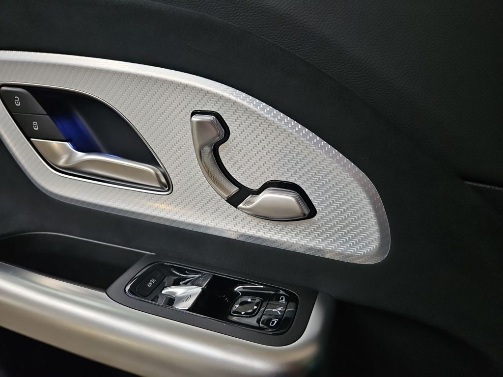 Fahrzeugabbildung Mercedes-Benz GLB 250+ EQ +AMG-LINE+NIGHT+MEMORY+PANO+MASSAGE+