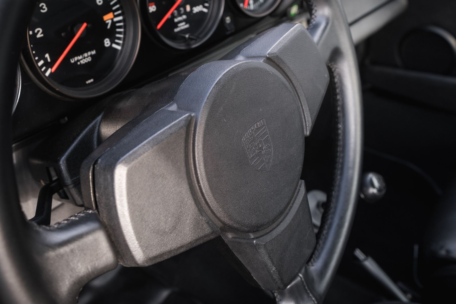Fahrzeugabbildung Porsche 911/930 Turbo 3.0-Neuaufbau-dt. Fzg.-Matching N