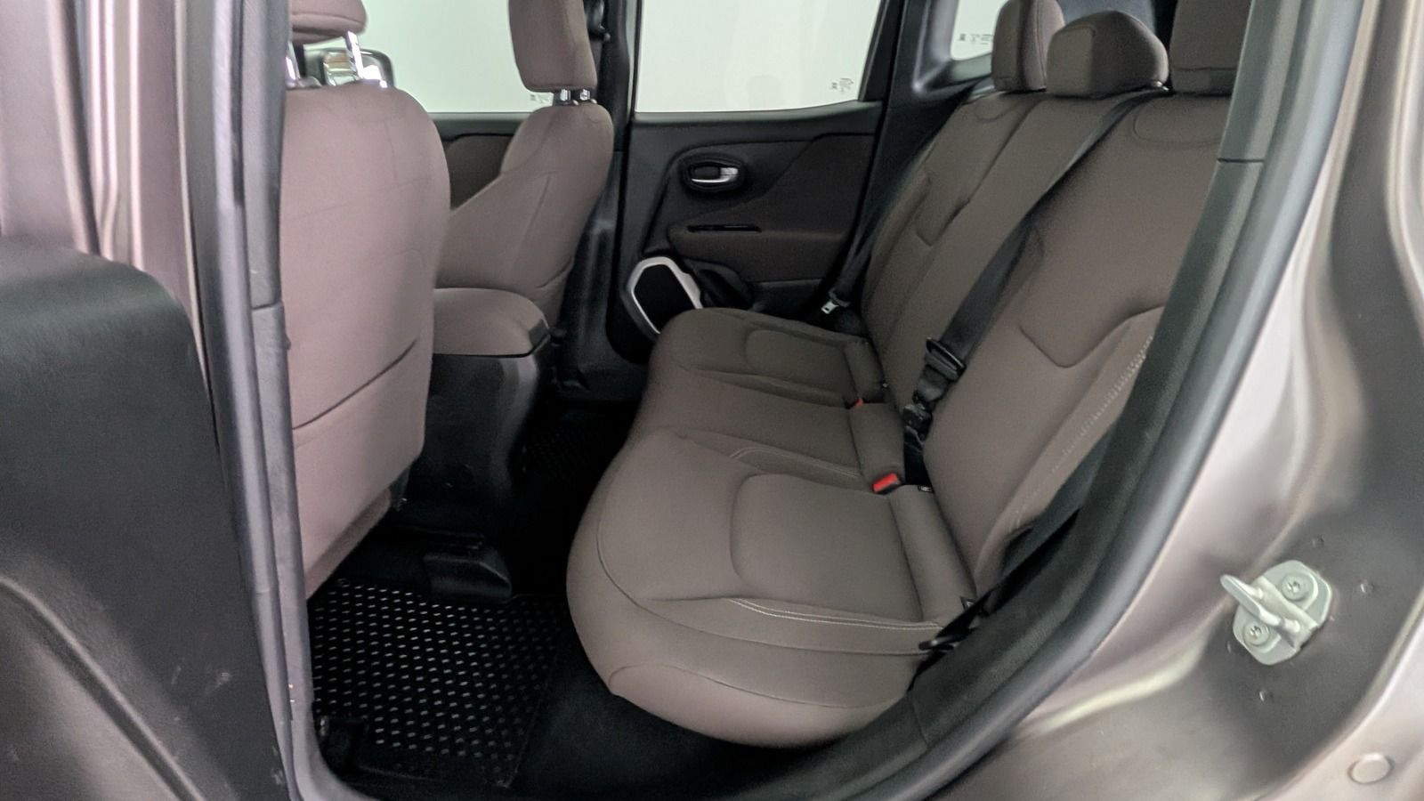 Fahrzeugabbildung Jeep Renegade 2.0 MultiJet II 140 AWD * AHK Night Eag