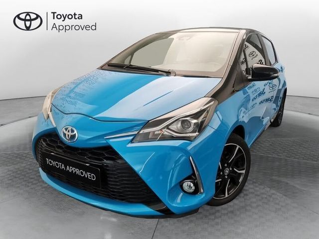 Toyota Yaris 1.5 Hybrid 5 porte Trend "Cyan Edit