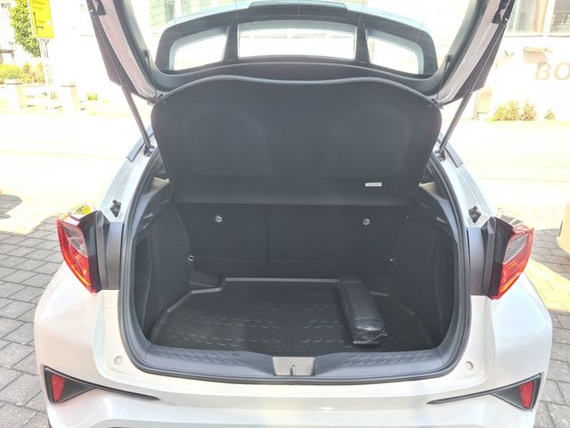 C-HR Hybrid Flow (AX1)