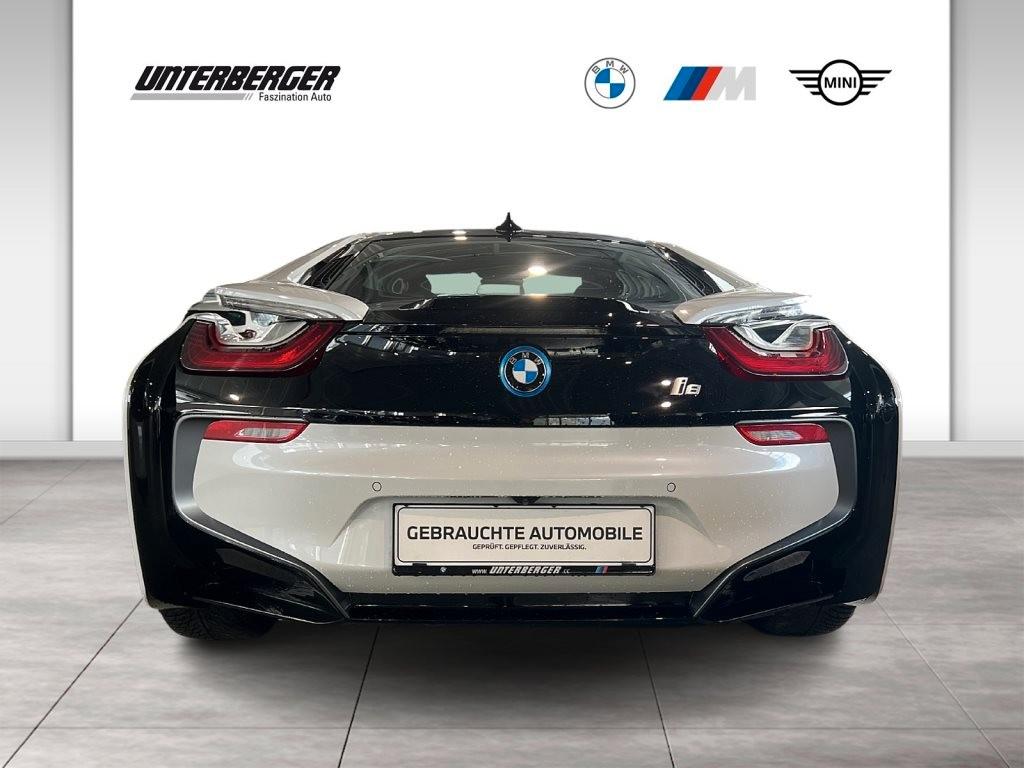 BMW i8 Facelift Coupe Kristallweiß