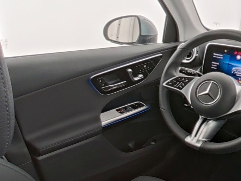 Fahrzeugabbildung Mercedes-Benz GLC 200 4M Avantg. Distronic+ AHK 360° HUD SHZ