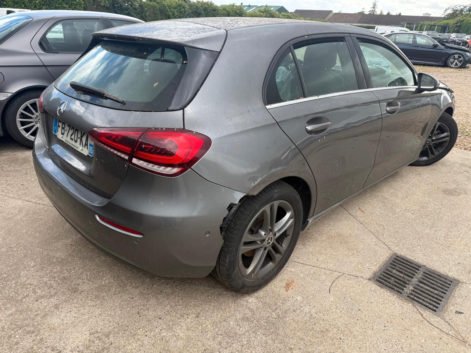 Mercedes-Benz A180 7G-DCT STYLE LINE