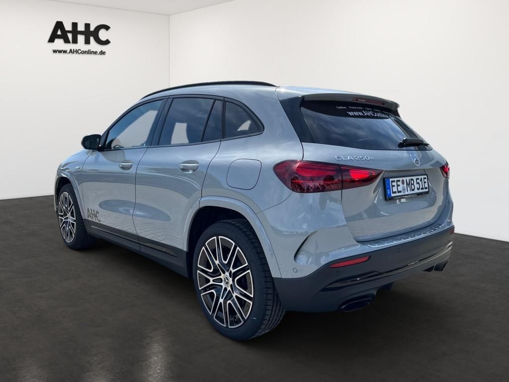 Fahrzeugabbildung Mercedes-Benz GLA 250 e +SPECIAL-EDITION+ASSISTENZ+AHK+DIGITAL