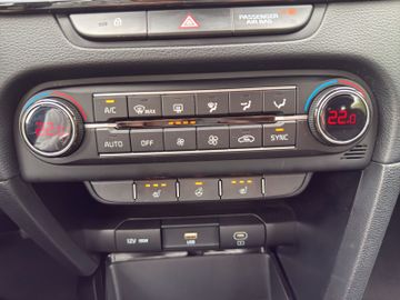 Kia Ceed SW 1.5T Vision Komfort+ Navi Kamera AHK