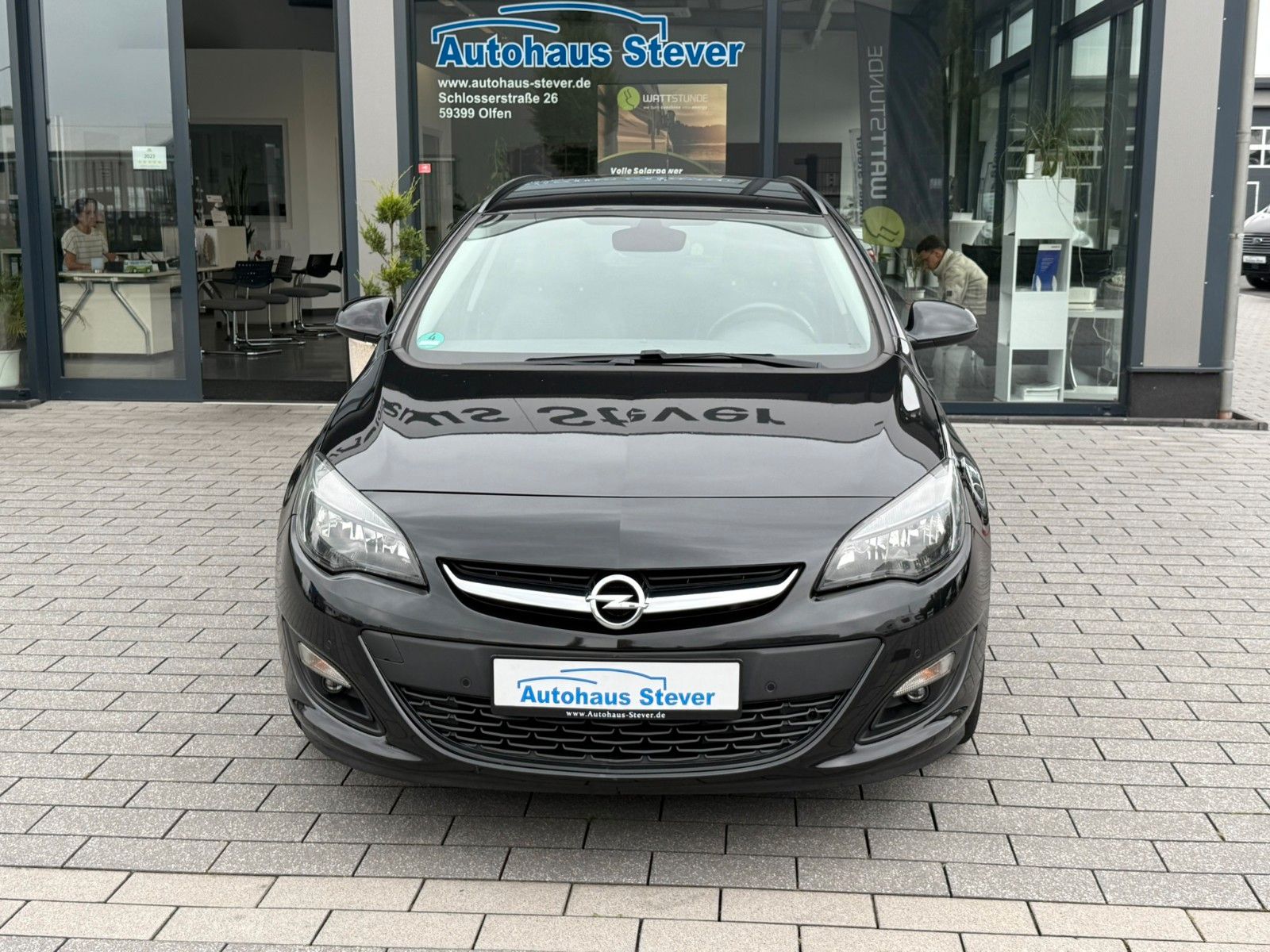 Fahrzeugabbildung Opel Astra J Sports Tourer Style