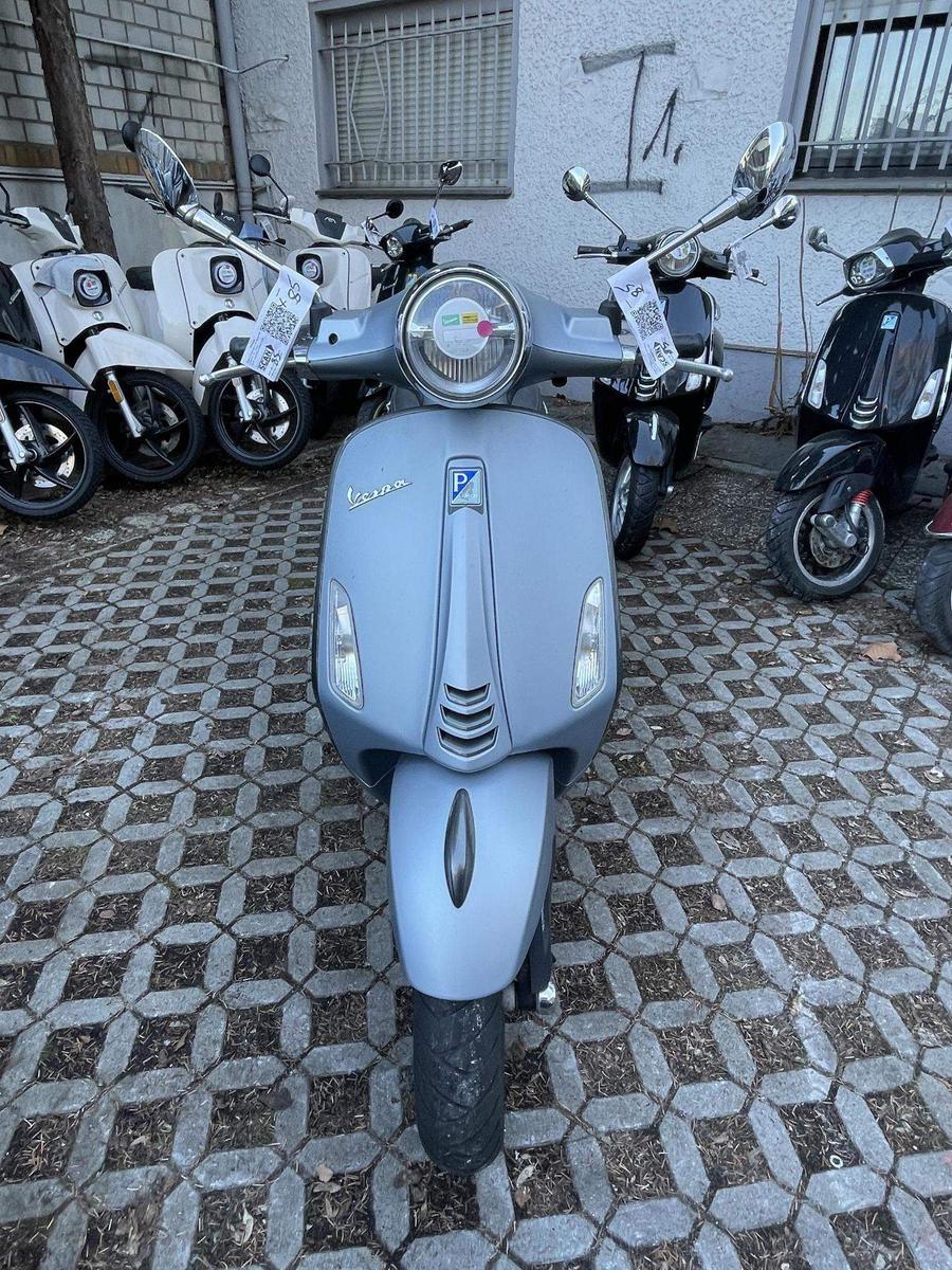 Vespa Primavera S 50 LED USB LM
