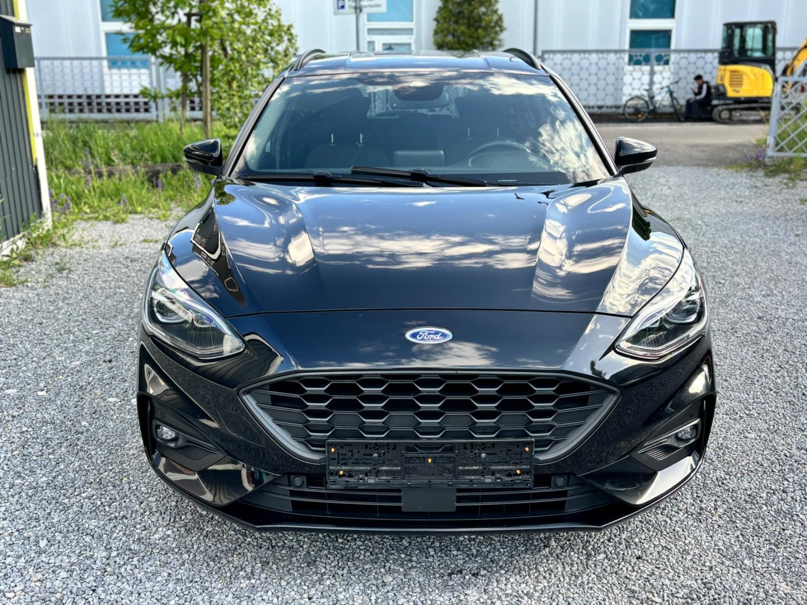 Ford Focus Turnier 1.5 ST-Line/AUT/NAVI/KAMERA