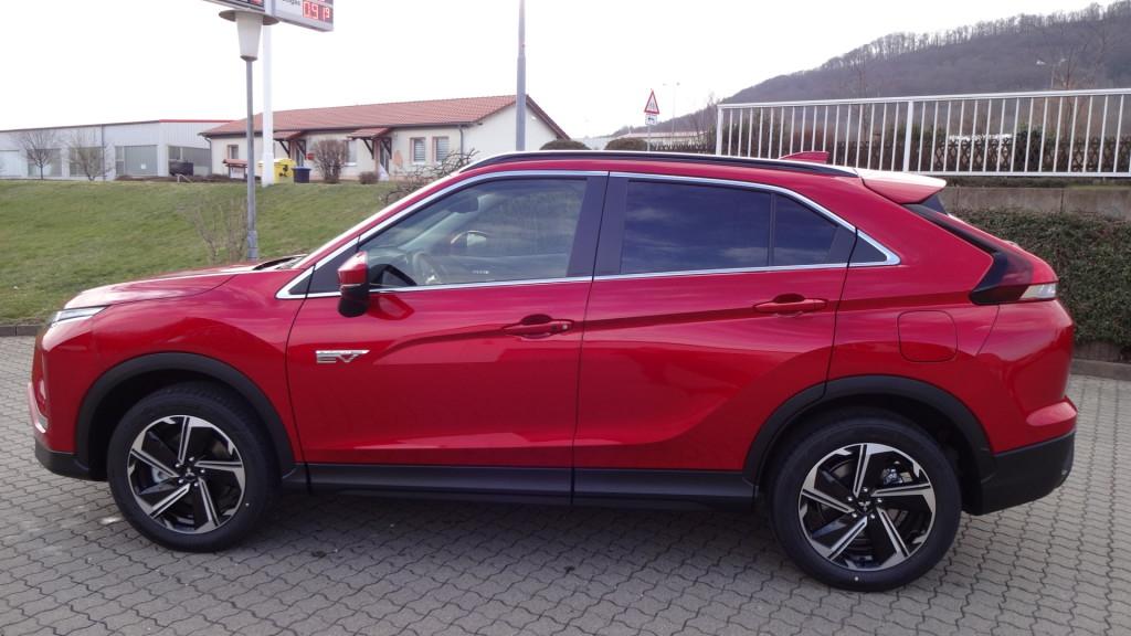Mitsubishi Eclipse Cross Plug-in Hybrid BASIS 2.4 MIVEC 4WD
