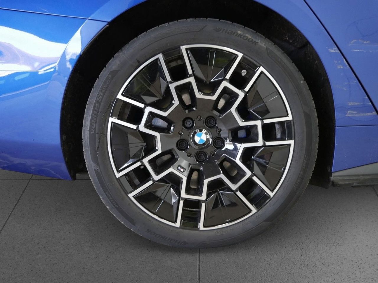 BMW i4 - Bild 14