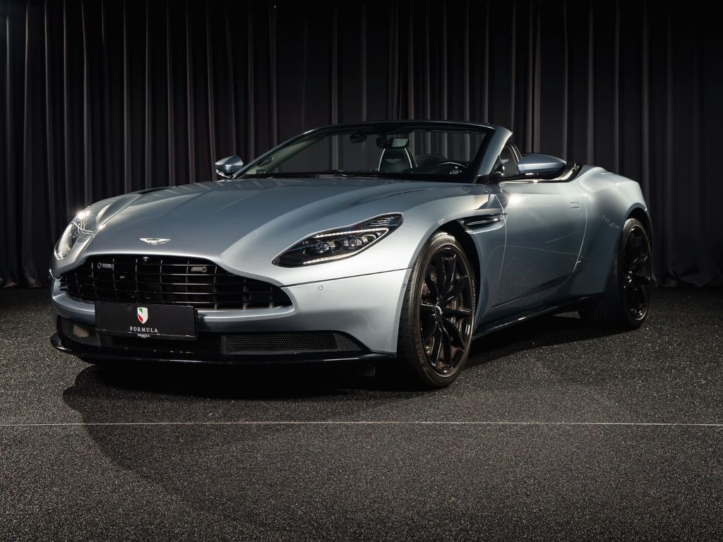 Aston Martin DB11