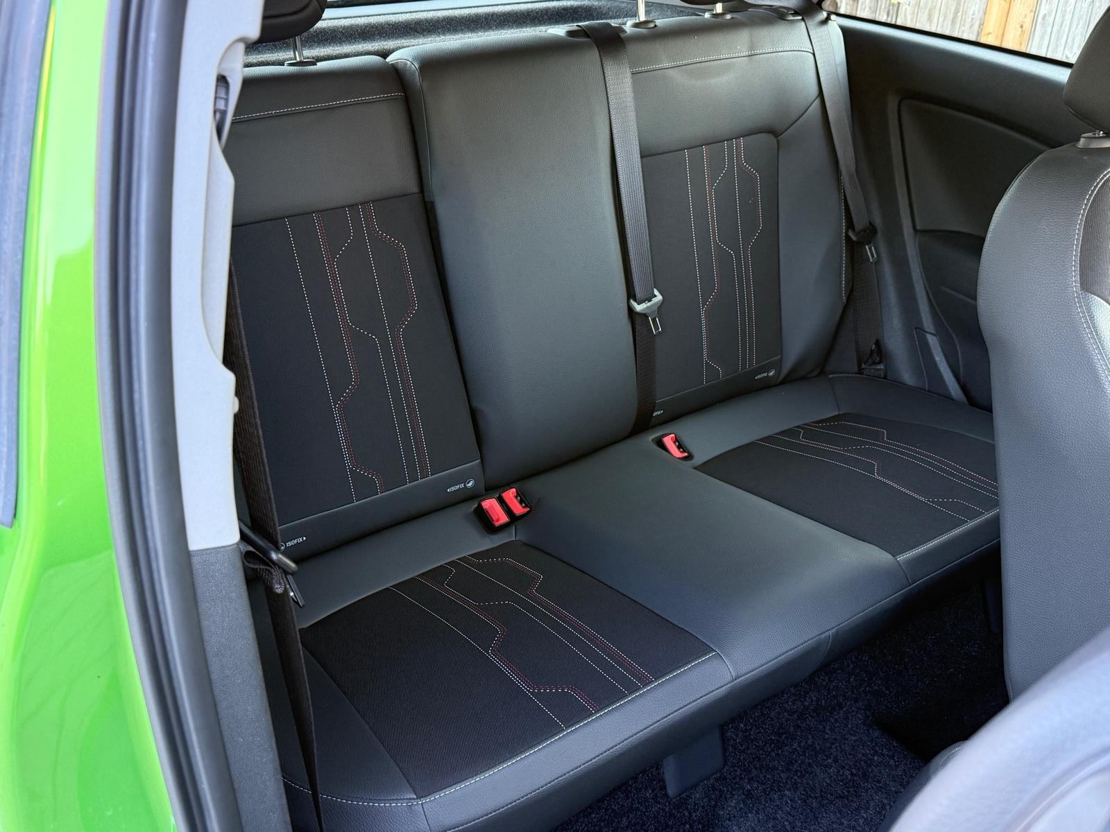 Opel Corsa D Klima+Sitz und Lenkradheizung+Tempomat