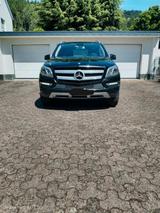 Mercedes-Benz Mercedes GL 450 7 Sitzer - Mercedes-Benz GL 450 mit Benzin-Antrieb
