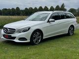 Mercedes-Benz E 250 T-Modell BlueTec 4Matic *LED*Navi*AHK*PDC* - weiße Mercedes-Benz E 250