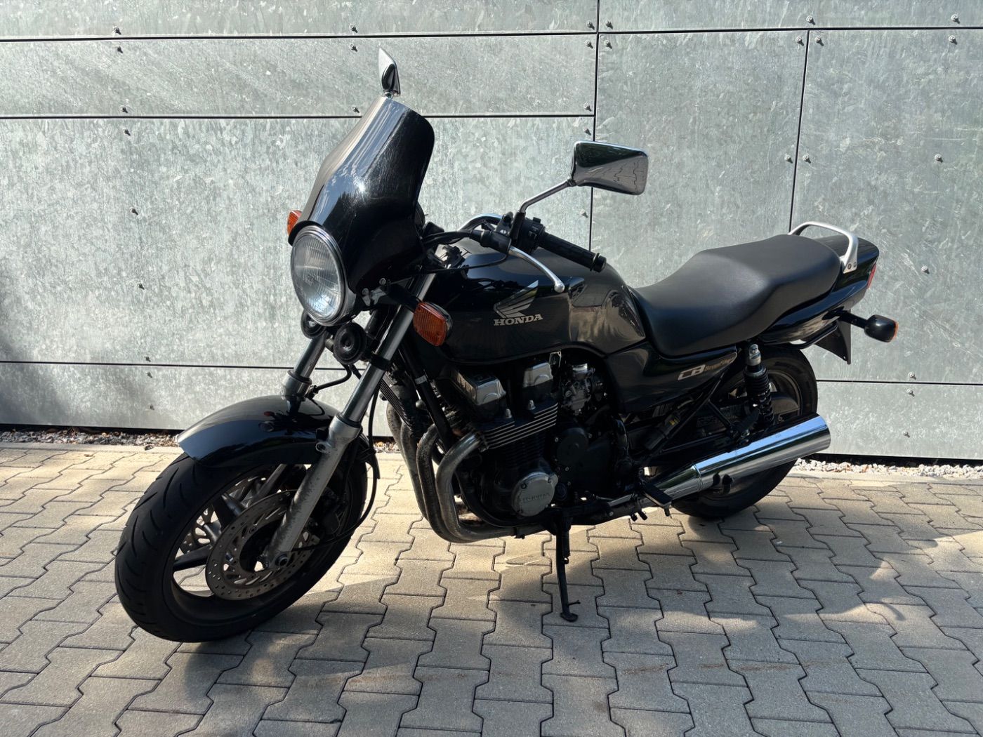 Fahrzeugabbildung Honda CB 750 Seven Fifty aus 1. Hand