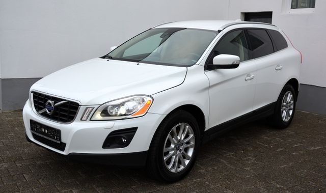 Volvo XC60 Summum 2.4 AWD Xenon Leder Memory 1 Hand