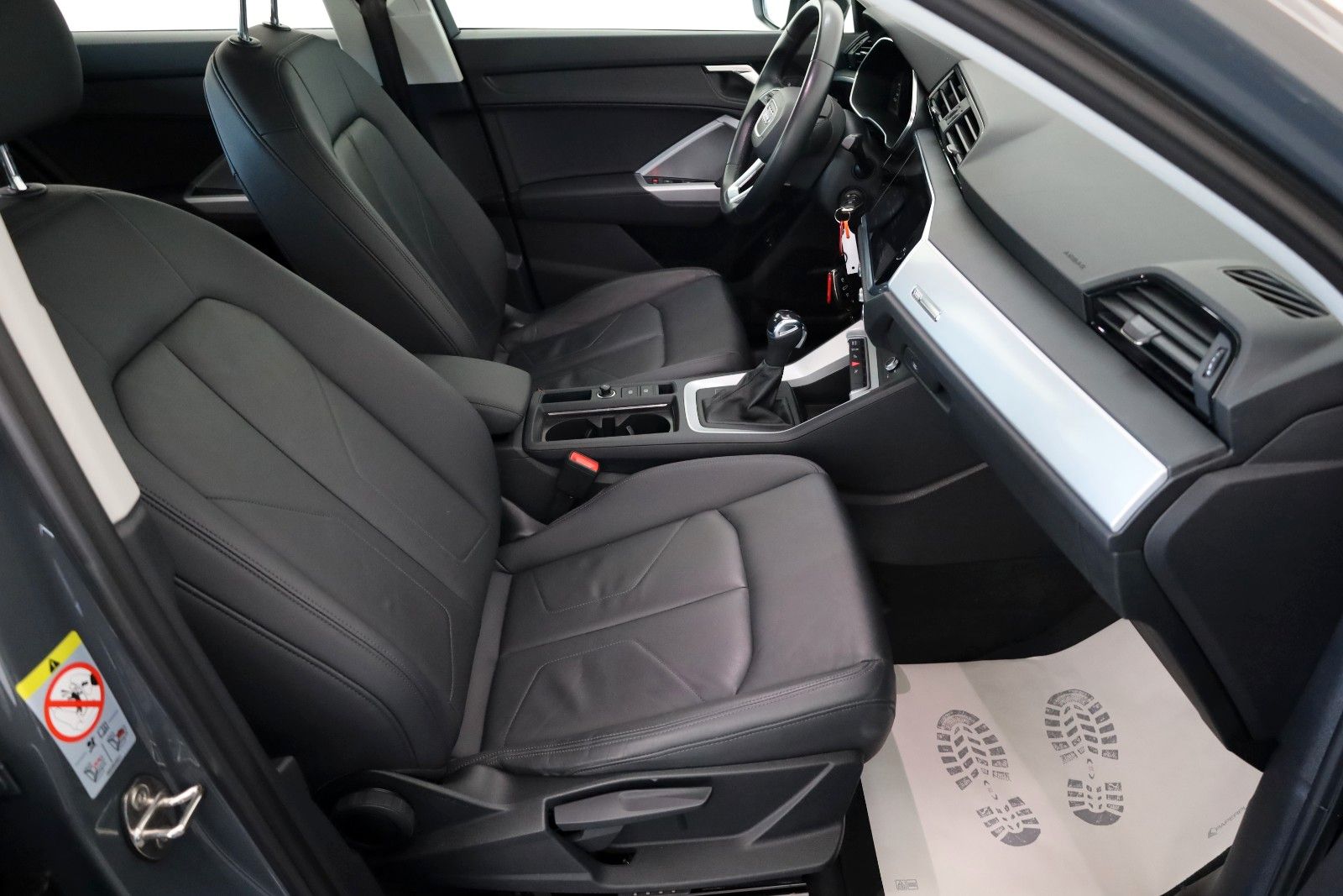 Fahrzeugabbildung Audi Q3 Sportback 45 TFSIe Leder,Navi,LED,Kam,Apple