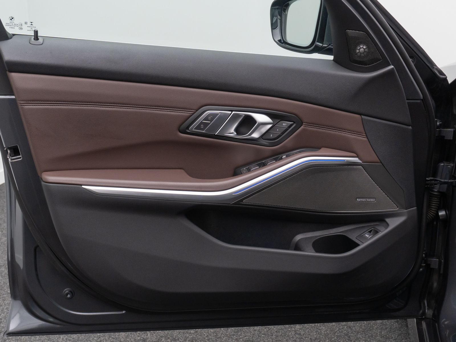 Fahrzeugabbildung BMW 320d xD Luxury Line Panorama Laser HUD DAB H/K