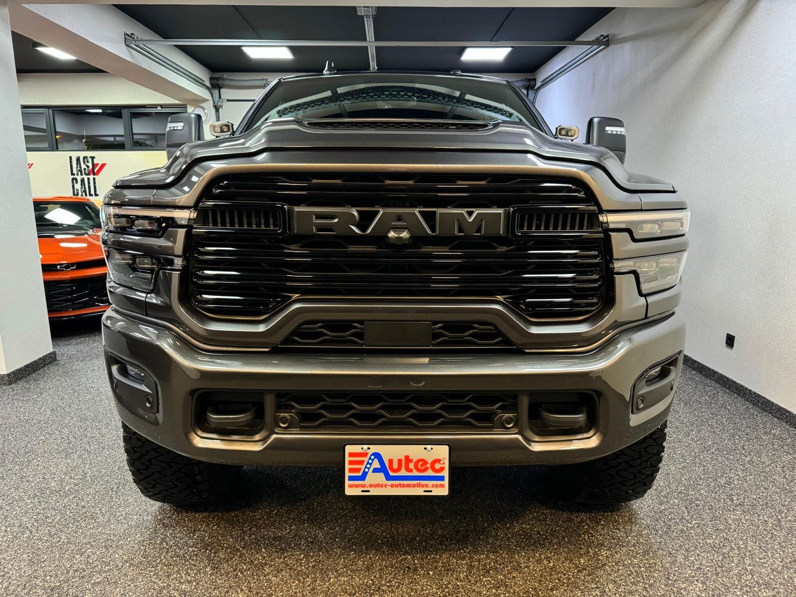 Fahrzeugabbildung Dodge RAM 3500 LARAMIE AEV OFF ROAD 6.4L-V8 37"-LONG