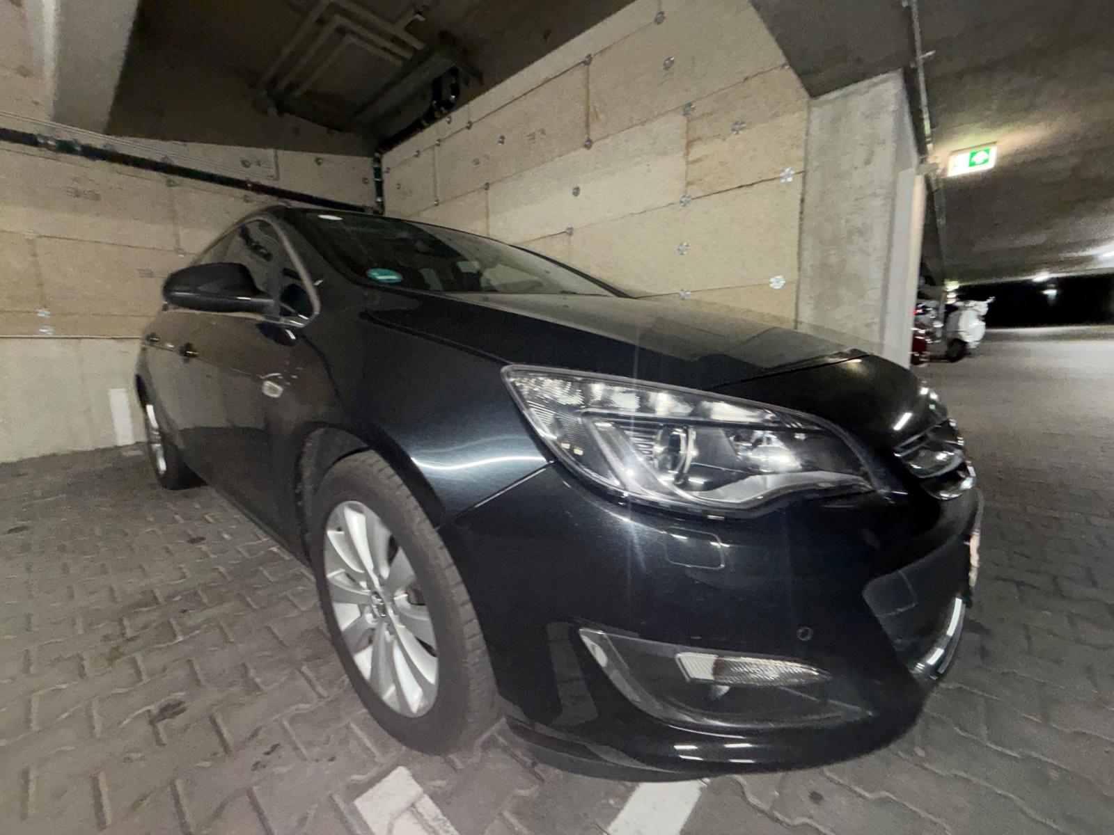 Opel Astra 2014 — photo 7