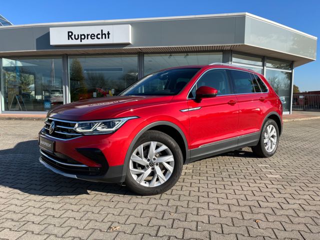 Volkswagen Tiguan Elegance Matrix Navi ACC Kamera Alarm App