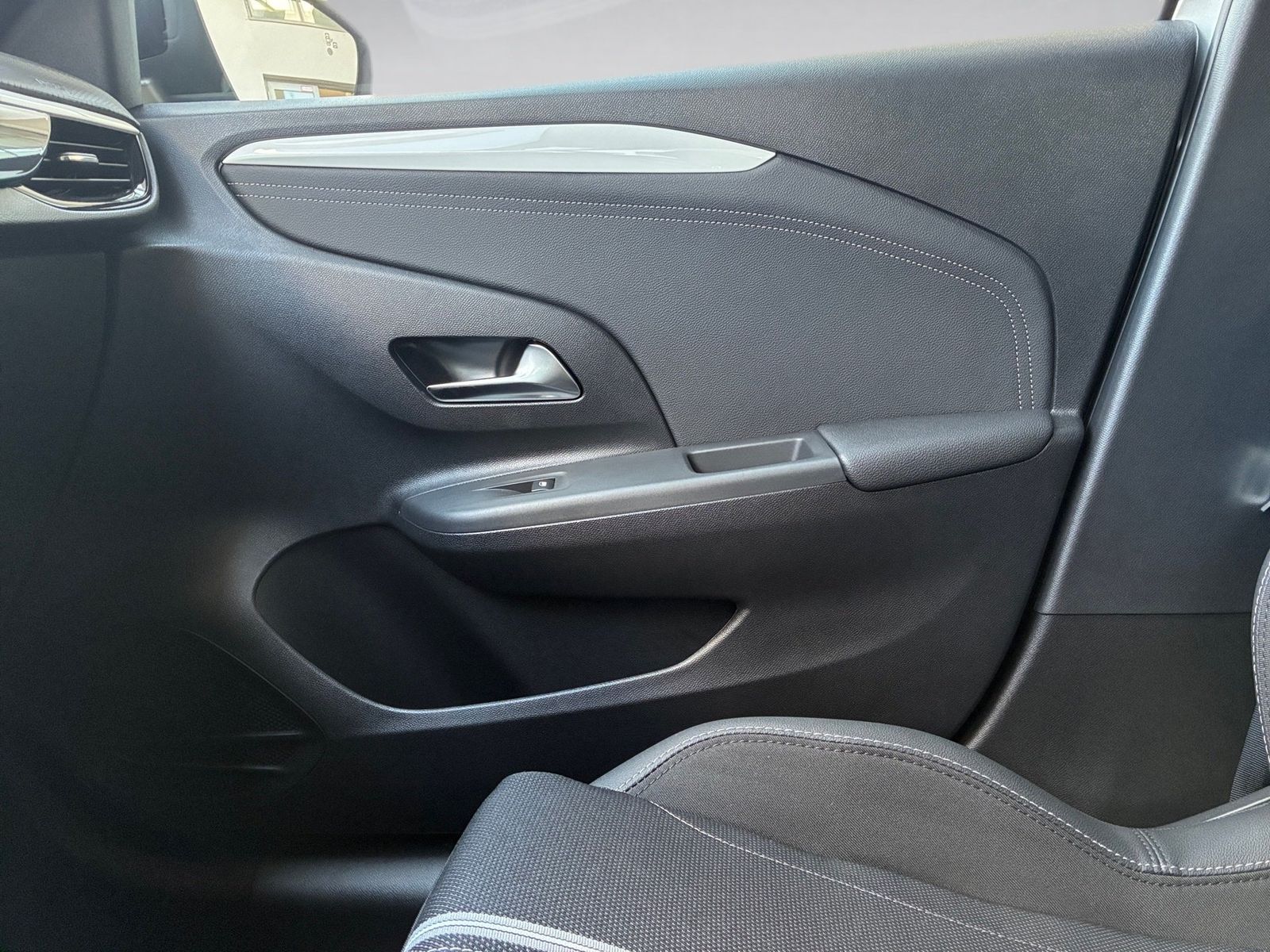 Fahrzeugabbildung Opel Corsa F 1.2 Turbo GS Kamera,LED,SHZ,PDC,Facelift