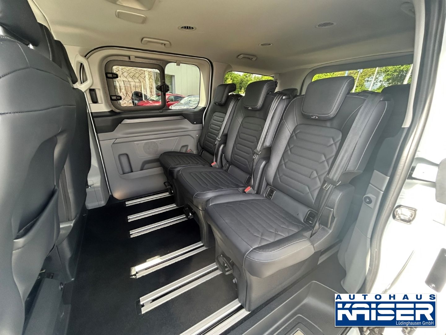 Ford Tourneo Custom L1 Titanium 9sitzer El. AHK Leder foto 14