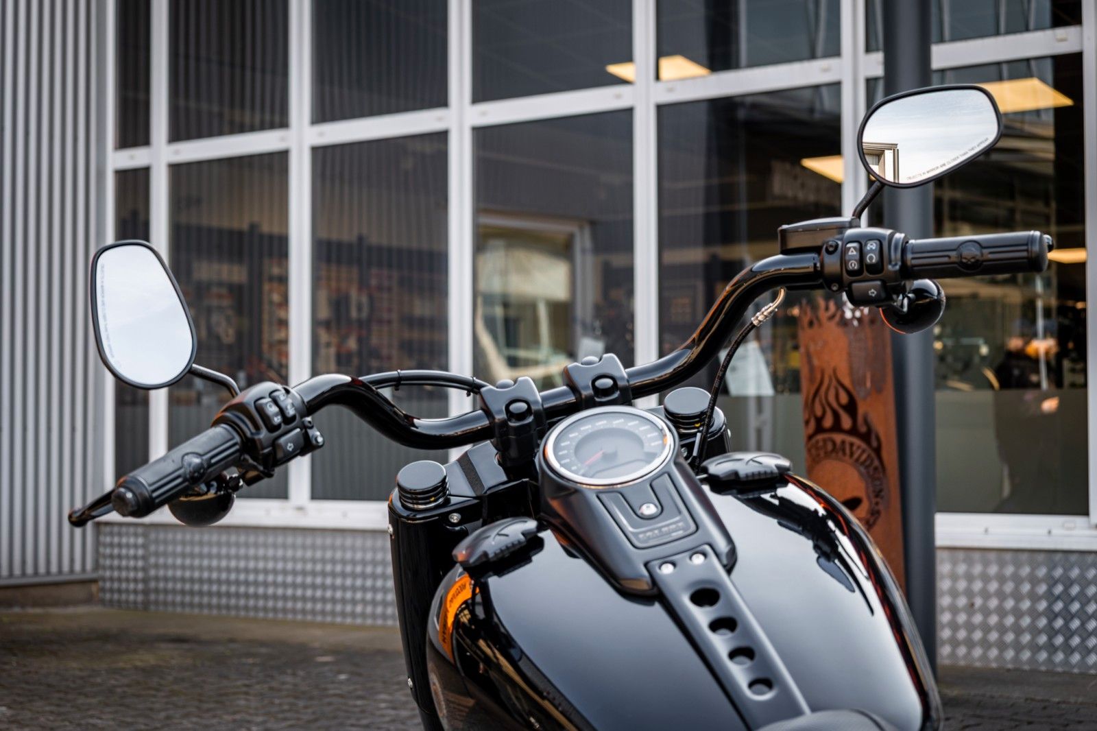 Fahrzeugabbildung Harley-Davidson Softail Fat Boy 30th Anniversary -Kesstech--