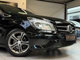 Mercedes-Benz A 180 BlueEFFICIENCY Edition/Xenon/Pano/CAM - Mercedes-Benz mit Benzin-Antrieb: Panorama-Dach, Limousine