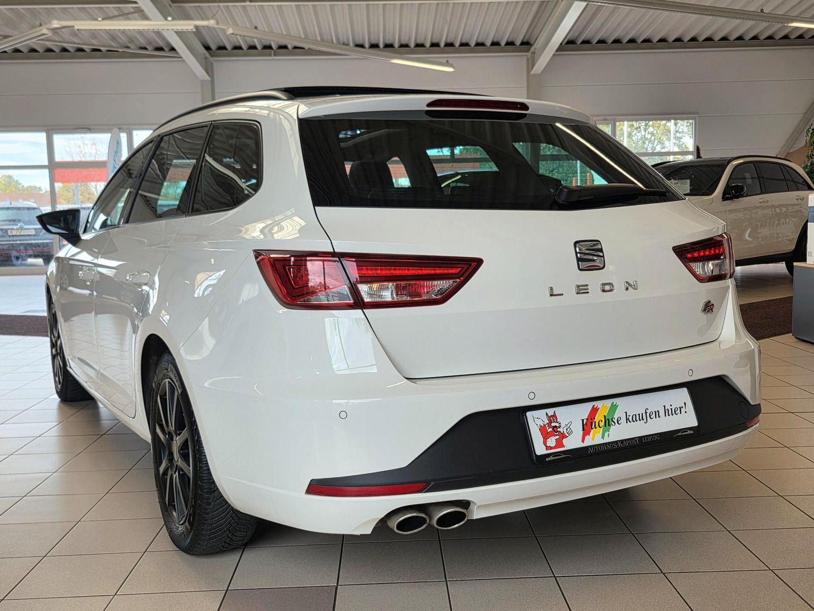Fahrzeugabbildung SEAT Leon 1.8 TSI DSG ST FR/LED/Navi//Pano/Carplay