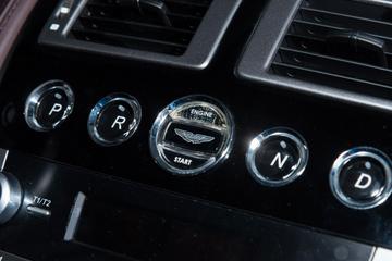 2011 Aston Martin VIRAGE — миниатюра 27