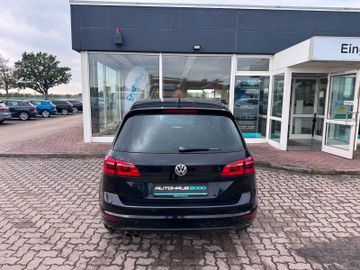 Volkswagen Golf - 6