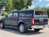 Nissan Navara 2.5 D Doppelkabine - Nissan aus 2013