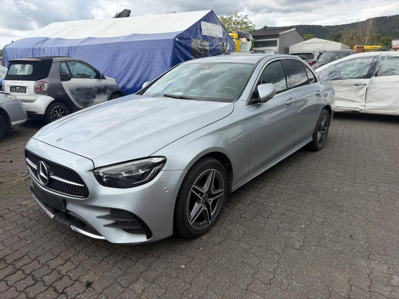 Mercedes-Benz E 220 E Limousine E 220 d AMG PAKET