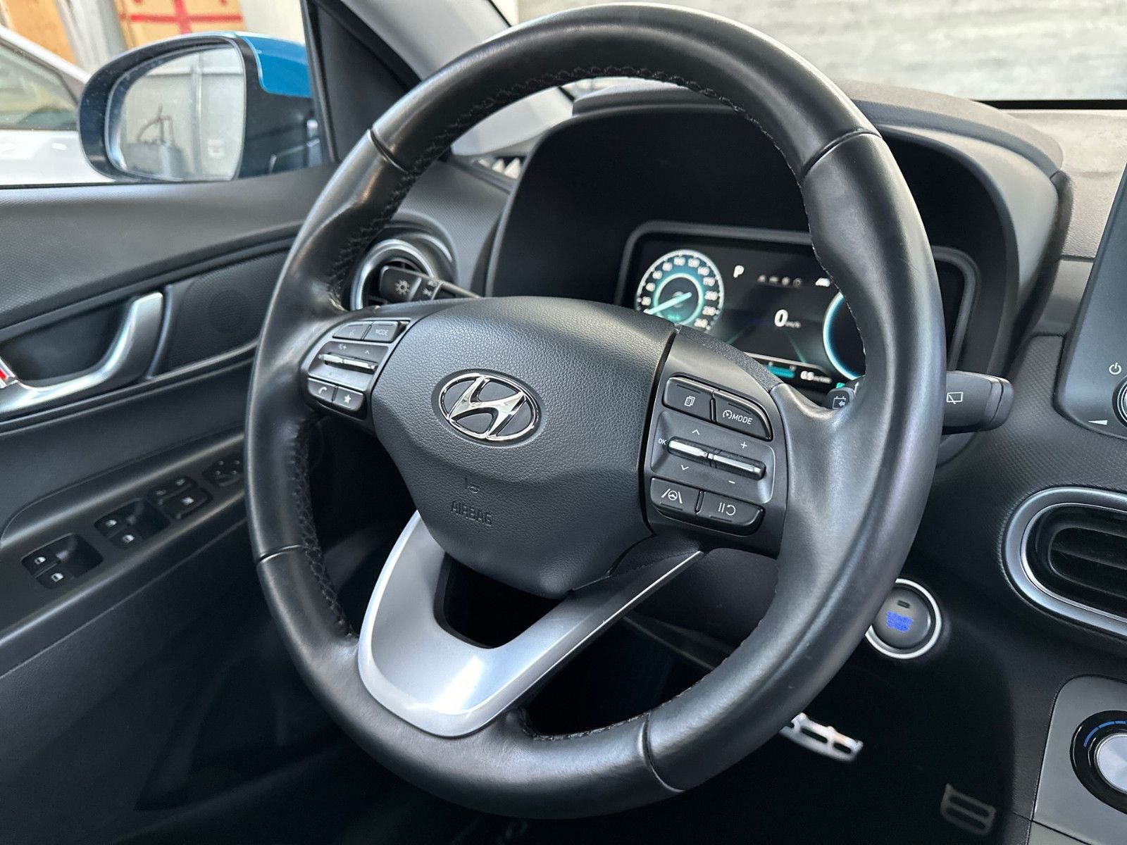 Fahrzeugabbildung Hyundai KONA FL Elektro 39,2kWh KLIMA RFK Tempomat