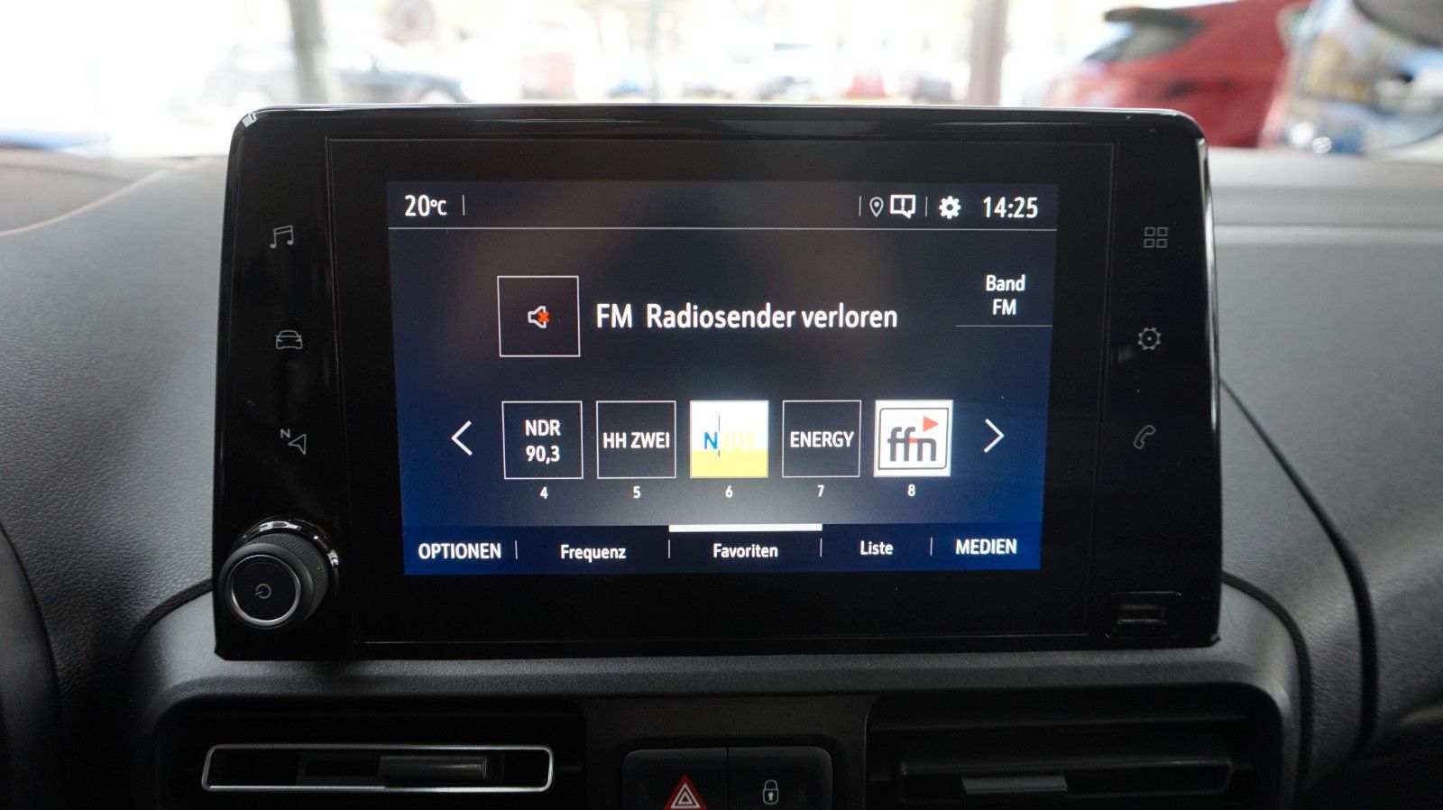 Fahrzeugabbildung Opel Life E Innovation 5,5 L. durch. Verbrauch