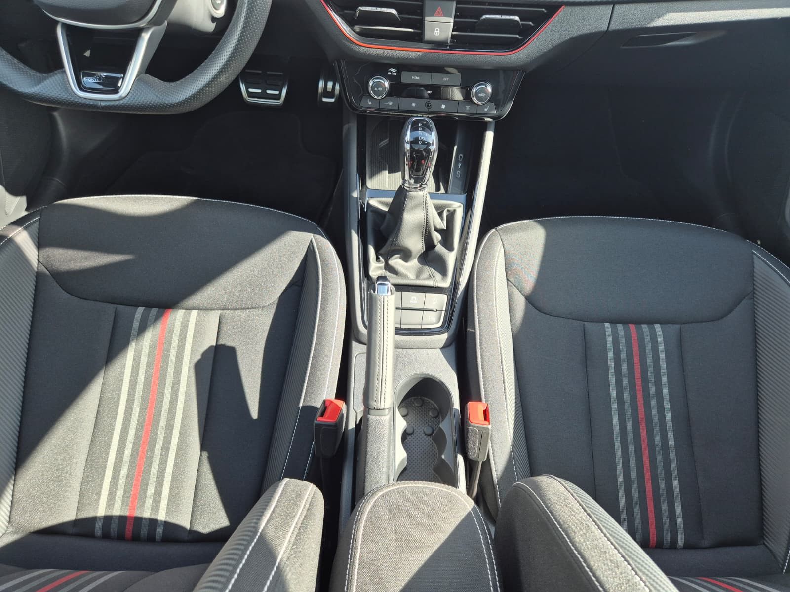 Fahrzeugabbildung SKODA Kamiq 1.5 TSI DSG Monte Carlo PANO*MATRIX*5J.GAR
