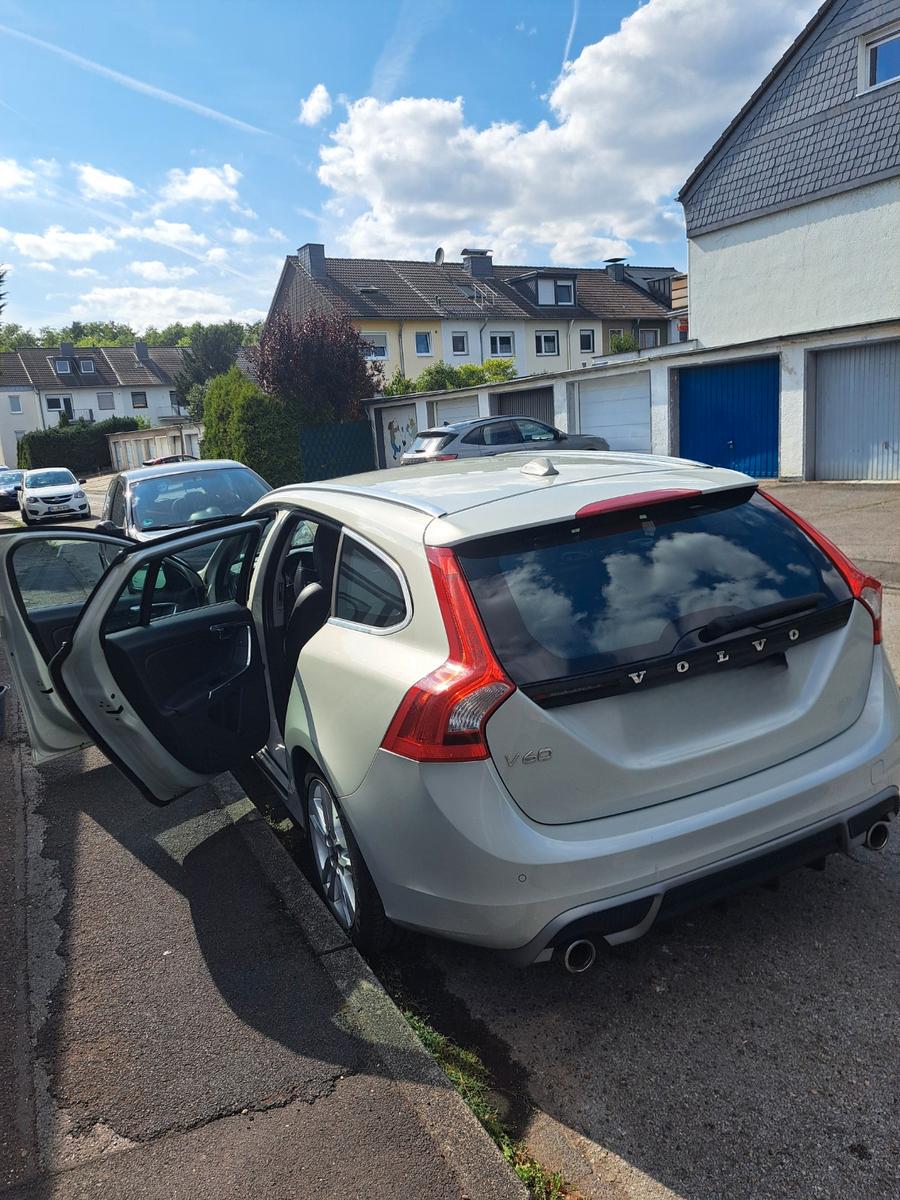 Volvo V60 2012 — photo 5