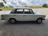 Lada 2106 - Lada 2107 mit Benzin-Antrieb: Limousine