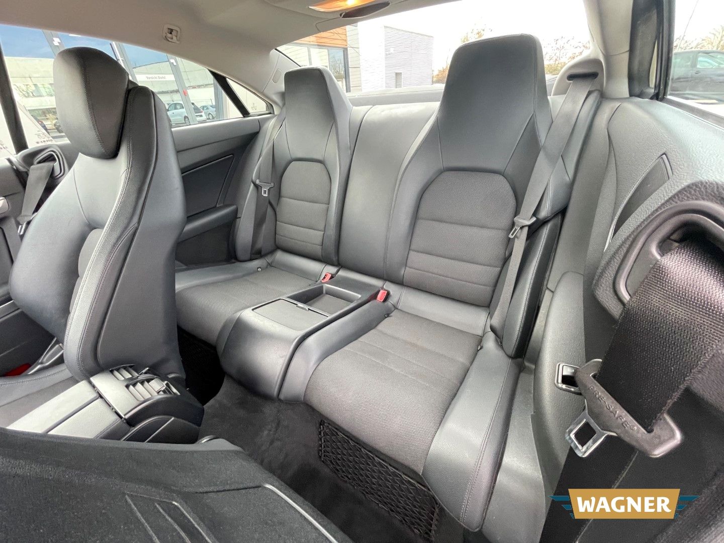 Fahrzeugabbildung Mercedes-Benz E 250 Coupe CGI BlueEfficiency Automatik