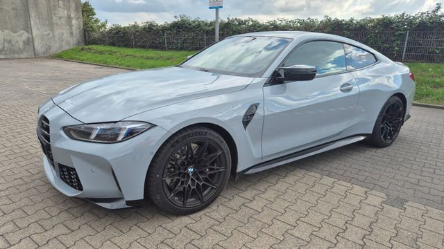 BMW M4 Baureihe M4 Coupe M xDrive Competition
