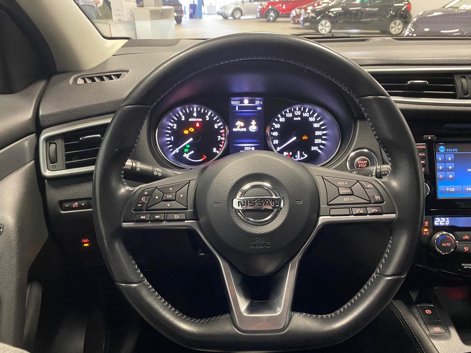Fahrzeugabbildung Nissan Qashqai 1.2 ACENTA PANORAMA+360°KAMERA+NAVI+18"