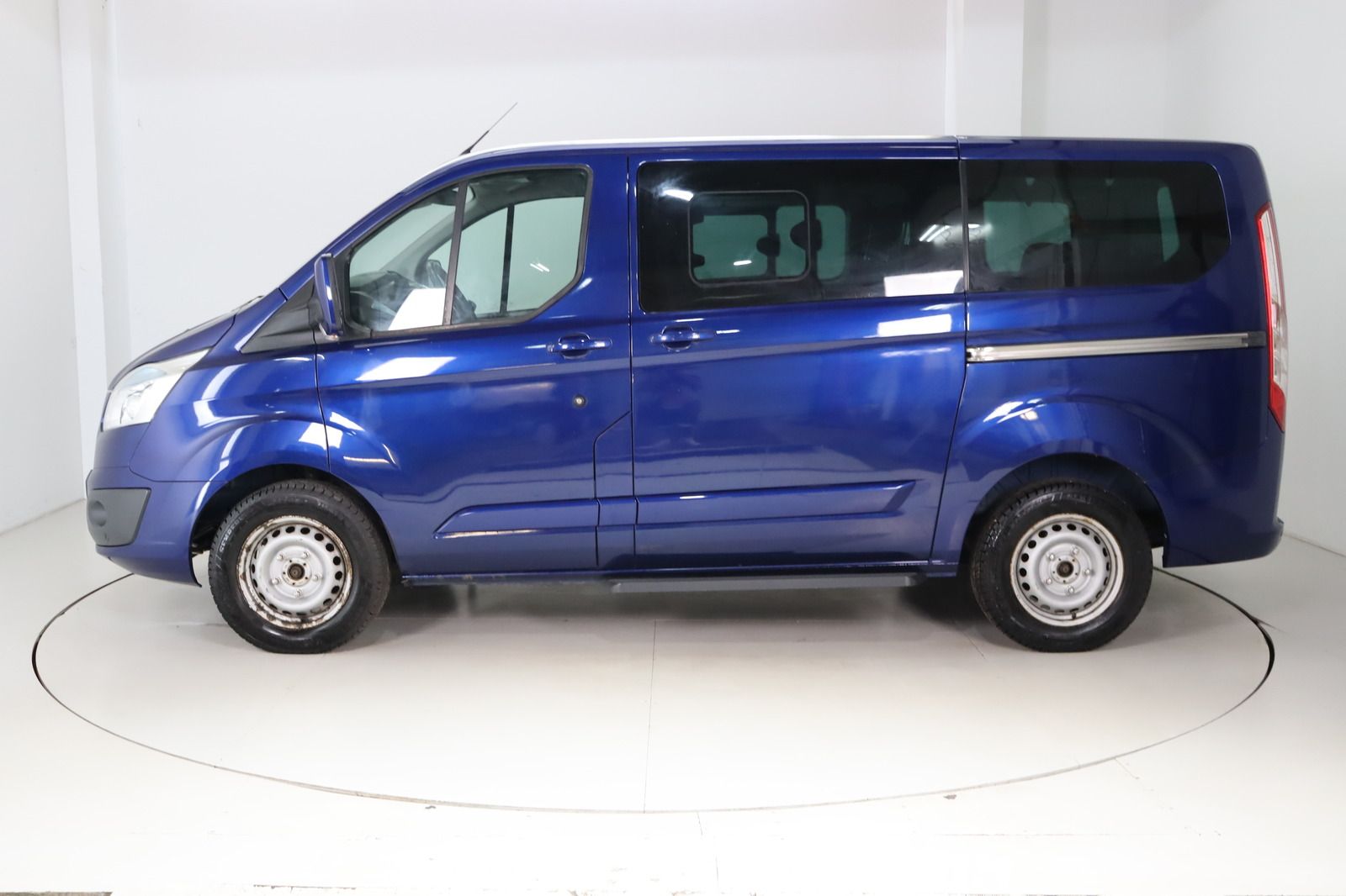 Fahrzeugabbildung Ford Tourneo Custom 2.2 TDCi * 8 Sitzplätze